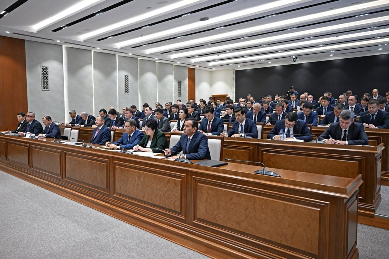Iqtisodiyotda yuqori oʻsishni taʼminlash va aholi farovonligini oshirish boʻyicha ustuvor vazifalar belgilandi